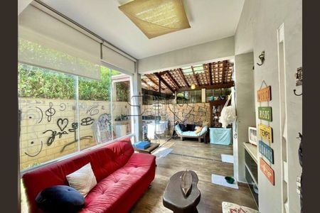 1_photo/94cfaa0e89.cae1a53580c8be5c-ATLAS-02604dc5-6701-4ca8-9bed-3a331d37d6d7.jpg de casa de condomínio à venda com 3 quartos, 50m² em Parque Rincao, Cotia