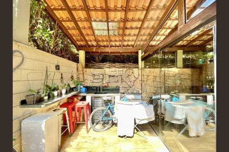 7_photo/94cfaa0e89.cae1a53580c8be5c-ATLAS-2871f381-c18b-47d1-97c1-1ee0b8b71f1f.jpg de casa de condomínio à venda com 3 quartos, 50m² em Parque Rincao, Cotia