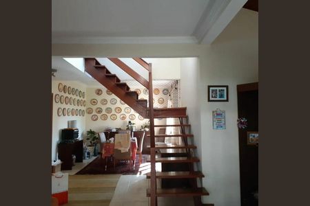 2_photo/94cfaa1007.5afd90b9c05d4dec-ATLAS-0d57a298-7c6f-4787-9c80-4bc33a2de755.jpg de casa de condomínio à venda com 3 quartos, 232m² em Parque Paulistano, Cotia