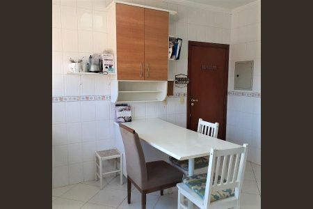 7_photo/94cfaa100f.5afd90b9c05d4dec-ATLAS-99568ead-d0ee-4f58-9741-7eb36fd8e5bc.jpg de casa de condomínio à venda com 3 quartos, 232m² em Jardim Ipes, Cotia