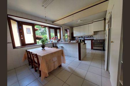 5_photo/94cfaa1093.af347c9732486112-ATLAS-2ddd2e02-9bc9-4f4f-9433-5ad8f708d4ee.jpg de casa de condomínio à venda com 4 quartos, 511m² em Parque Dom Henrique, Cotia