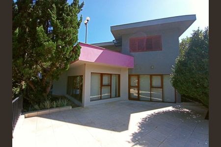 2_photo/94cfaa1099.561dcad3d0cedf12-ATLAS-0de09014-7b76-43dc-bdce-7e6f49f5627e.jpg de casa à venda com 4 quartos, 375m² em Parque Dom Henrique, Cotia