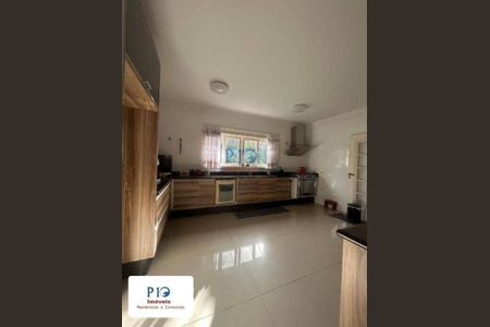 21_photo/94cfaa109d.f2ed236aecaa8a04-ATLAS-345ff092-dfba-4d3a-bfd5-80ed7b29ab5e.jpg de casa à venda com 5 quartos, 2228m² em Parque Dom Henrique, Cotia