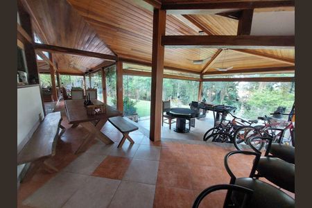 6_photo/94cfaa10ed.7a37549eceeba21f-ATLAS-101dacd8-5728-4adc-bcbd-2aed70fa7dba.jpg de casa à venda com 3 quartos, 475m² em Parque Dom Henrique, Cotia