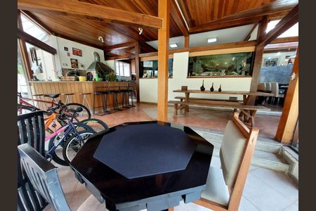 1_photo/94cfaa10ed.7a37549eceeba21f-ATLAS-b35241ac-38d4-4462-afd3-2b0e43bd5aa0.jpg de casa à venda com 3 quartos, 475m² em Parque Dom Henrique, Cotia