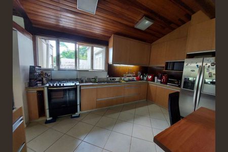 25_photo/94cfaa10ed.7a37549eceeba21f-ATLAS-e8552c75-f15a-4bc6-955c-7d582ddb97d9.jpg de casa à venda com 3 quartos, 475m² em Parque Dom Henrique, Cotia