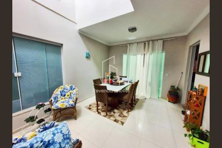 4_photo/94cfaa12e5.dc1b6d41ae30a92c-ATLAS-e1c30587-0b68-4f9a-832e-11fde316d28f.jpg de casa à venda com 3 quartos, 220m² em Jardim Ipes, Cotia