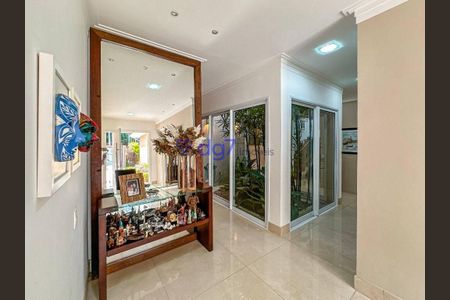 4_photo/94cfaa190f.484be733107bb271-ATLAS-64a93a73-fe90-4e61-a470-b8f4bc60ca6f.jpg de casa à venda com 4 quartos, 549m² em Jardim Ipes, Cotia