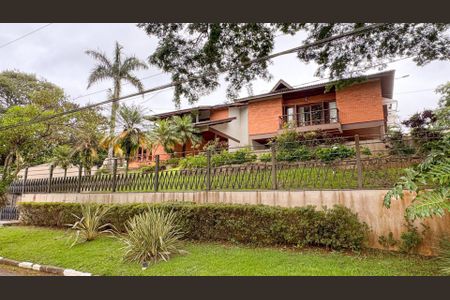 5_photo/94cfaa1a17.f4a5c666155909d5-ATLAS-a2289909-33e2-4801-a492-4d18452bb519.jpg de casa à venda com 4 quartos, 950m² em Parque Dom Henrique, Cotia