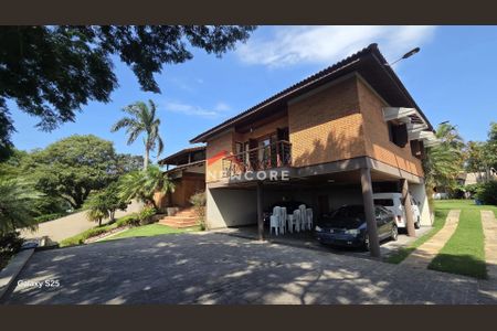 3_photo/94cfaa1a2f.93b8fa184532727f-ATLAS-121c82a6-5620-47bf-86c1-c53f454d2ce4.jpg de casa à venda com 4 quartos, 950m² em Parque Dom Henrique, Cotia