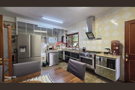 16_photo/94cfaa1a2f.93b8fa184532727f-ATLAS-128e74b1-c8f4-4566-baea-eaebfcdfc152.jpg de casa à venda com 4 quartos, 950m² em Parque Dom Henrique, Cotia