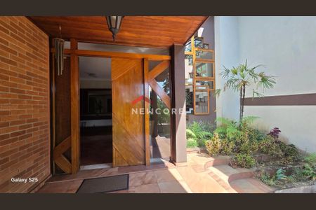 45_photo/94cfaa1a2f.93b8fa184532727f-ATLAS-1dd0bf6c-064f-4332-9772-d849414ecef2.jpg de casa à venda com 4 quartos, 950m² em Parque Dom Henrique, Cotia
