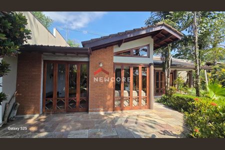 6_photo/94cfaa1a2f.93b8fa184532727f-ATLAS-2d65510d-707b-4f1c-8646-29c8cf9dd8e7.jpg de casa à venda com 4 quartos, 950m² em Parque Dom Henrique, Cotia