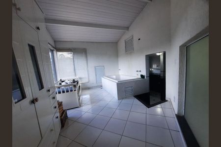 11_photo/94cfaa1aaf.f14d7a494a64fc38-ATLAS-8974a5a6-9ba8-4a4d-bf21-daa8d8e46e83.jpg de casa de condomínio à venda com 3 quartos, 432m² em Parque Paulistano, Cotia