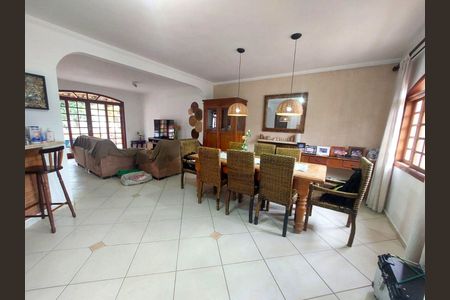 20_photo/94cfaa1add.719fbdc320448c84-ATLAS-4d40edf7-089d-4f5c-8cab-0bcddce55dd6.jpg de casa à venda com 3 quartos, 257m² em Jardim Belizário, Cotia