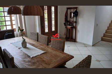 45_photo/94cfaa1add.719fbdc320448c84-ATLAS-4fae089f-5a57-42f8-a440-6d2d83d1cd09.jpg de casa à venda com 3 quartos, 230m² em Jardim Belizário, Cotia