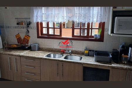 34_photo/94cfaa1add.719fbdc320448c84-ATLAS-a07b74b0-9bf0-4ae7-8875-95447adfaa0c.jpg de casa à venda com 3 quartos, 230m² em Jardim Belizário, Cotia