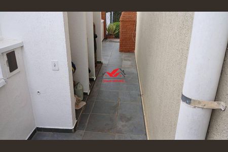 10_photo/94cfaa1add.719fbdc320448c84-ATLAS-e0e02552-cfc3-4a29-8d72-6bf30515d10f.jpg de casa à venda com 3 quartos, 230m² em Jardim Belizário, Cotia