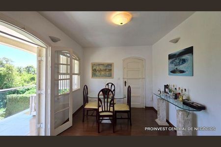 14_photo/94cfaa1b85.413b54f4bf74f905-ATLAS-c48e4b7f-c74e-4495-a2c9-c41c69a95c1c.jpg de casa à venda com 3 quartos, 300m² em Jardim Belizário, Cotia