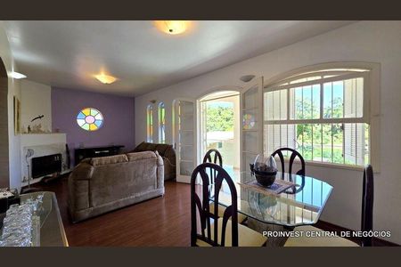 12_photo/94cfaa1b85.413b54f4bf74f905-ATLAS-c9c79918-6b4e-453d-b18a-375ad70ee7bf.jpg de casa à venda com 3 quartos, 300m² em Jardim Belizário, Cotia