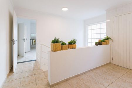 5_photo/94cfaa1b8f.62e8321271ffcb76-ATLAS-36517dad-8f2f-4d72-bdb7-8dfe4bcd5e70.jpg de casa de condomínio à venda com 3 quartos, 303m² em Jardim Belizário, Cotia