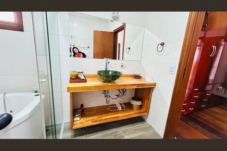 3_photo/94cfaa1b9f.85bd9762b735a316-ATLAS-56177b91-e6e2-44ac-ab4b-4e329c806295.jpg de casa de condomínio à venda com 3 quartos, 388m² em Jardim Belizário, Cotia