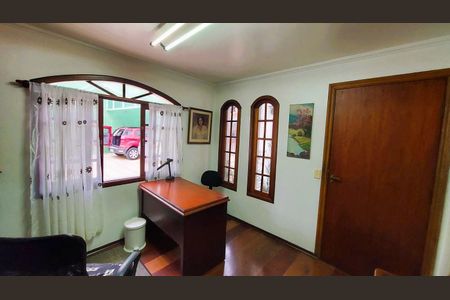 8_photo/94cfaa1bd1.9f441d782ce8d5b6-ATLAS-20990885-4aa9-4446-b71f-e5a8f577a3cb.jpg de casa de condomínio à venda com 3 quartos, 370m² em Parque Dom Henrique, Cotia