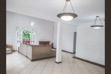 8_photo/94cfaa1bf9.9b0e853e47463488-ATLAS-9816efcd-e1f5-47a2-b5de-6d36293cf34e.jpg de casa de condomínio à venda com 3 quartos, 170m² em Parque Sao Paulo, Cotia