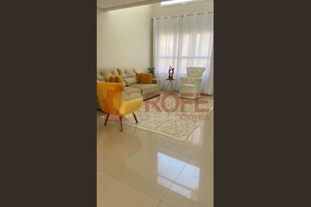 11_photo/94cfaa1c0b.d860d137df15aeab-ATLAS-a1f79151-ff29-454f-8e48-7bcd023fd0e5.jpg de casa à venda com 4 quartos, 260m² em Parque Sao Paulo, Cotia