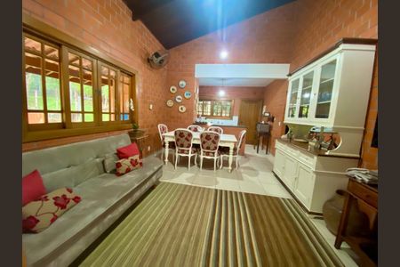 19_photo/94cfaa2b93.4dd7d17537f926b6-ATLAS-68d0ba47-5d76-46f4-a845-157a5d2583fe.jpg de casa à venda com 5 quartos, 650m² em Condomínio Meu Recanto, Embu das Artes