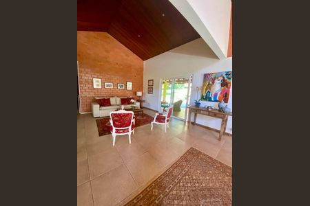 3_photo/94cfaa2b93.4dd7d17537f926b6-ATLAS-bed3b1b1-4888-456d-9377-b2a5c318e9ff.jpg de casa à venda com 5 quartos, 650m² em Condomínio Meu Recanto, Embu das Artes