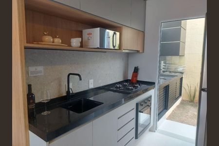 6_photo/94cfaa3da9.b1ff8ee6d12cfd64-ATLAS-161e8059-f0fc-443e-b07f-97f9cf0883f0.jpg de casa à venda com 2 quartos, 48m² em Parque Dom Henrique, Cotia