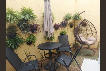 1_photo/94cfaa3da9.b1ff8ee6d12cfd64-ATLAS-7f635238-7c98-4d19-baf9-dd422964535e.jpg de casa à venda com 2 quartos, 48m² em Parque Dom Henrique, Cotia