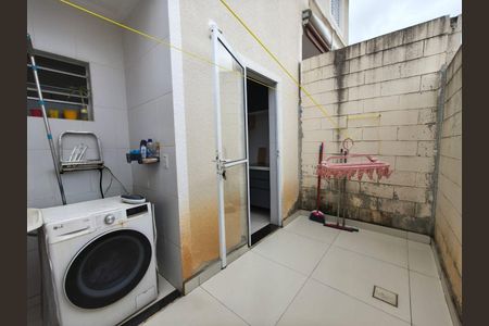 9_photo/94cfaa4161.bf715cf38593668c-ATLAS-6adbac3b-8b38-4dce-9a7d-f7c1d1e3390e.jpg de casa à venda com 2 quartos, 53m² em Jardim Ipes, Cotia