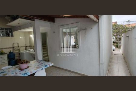 6_photo/94cfaa41db.918d8774f721b618-ATLAS-dbb3dc5a-cb11-44bf-9031-7051fb2546e3.jpg de casa à venda com 3 quartos, 103m² em Jardim Ipes, Cotia