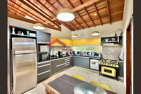 19_photo/94cfaa42c1.70d34e1d457a0501-ATLAS-3bccaf9f-c71a-4aeb-9e9e-b5c826146567.jpg de casa à venda com 4 quartos, 354m² em Rio Cotia, Cotia