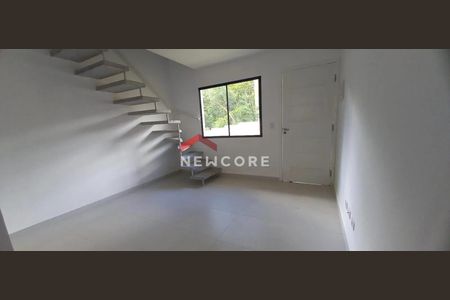 4_photo/94cfaa4431.b15f7fec8e917340-ATLAS-28185706-b5d7-4373-ae66-0d1ba9bf9e35.jpg de casa de condomínio à venda com 2 quartos, 49m² em Chácara Ondas Verdes, Cotia