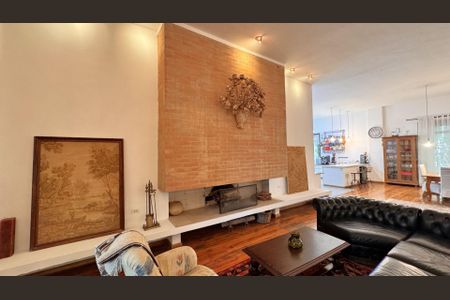 8_photo/94cfaa44ff.72c99cad9401b729-ATLAS-0a0b66e7-0dd1-4e4e-88a6-0bcdd47d696c.jpg de casa à venda com 3 quartos, 600m² em Jardim Ipes, Cotia