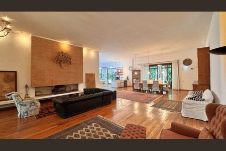 4_photo/94cfaa44ff.72c99cad9401b729-ATLAS-99cc4d43-6487-43f0-a5fb-c2d60536cf16.jpg de casa à venda com 3 quartos, 600m² em Jardim Ipes, Cotia