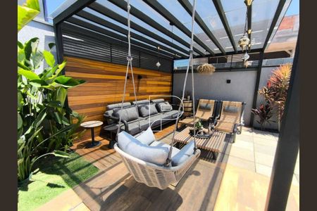 4_photo/94cfaa55d3.8a706a3c1c8a5b40-ATLAS-87dfcb76-b775-448f-87fc-9e6549afe67c.jpg de casa à venda com 4 quartos, 410m² em Mundo Real, Embu das Artes