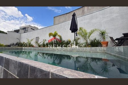 50_photo/94cfaa569f.821bca6a381fcd78-ATLAS-6359ef17-071b-4226-a9c5-d1add461bfa3.jpg de casa de condomínio à venda com 4 quartos, 390m² em Mundo Real, Embu das Artes