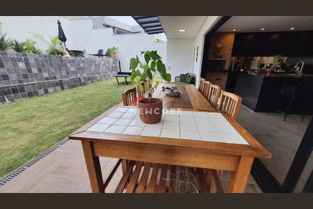 40_photo/94cfaa569f.821bca6a381fcd78-ATLAS-bb6b76c6-98cd-4c14-82c2-3a82d558d1f5.jpg de casa de condomínio à venda com 4 quartos, 390m² em Mundo Real, Embu das Artes