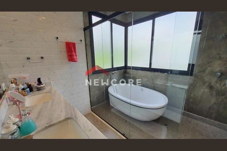 32_photo/94cfaa569f.821bca6a381fcd78-ATLAS-e7a5f2cd-2fc8-4c5b-bf35-2b538ff4ed84.jpg de casa de condomínio à venda com 4 quartos, 390m² em Mundo Real, Embu das Artes