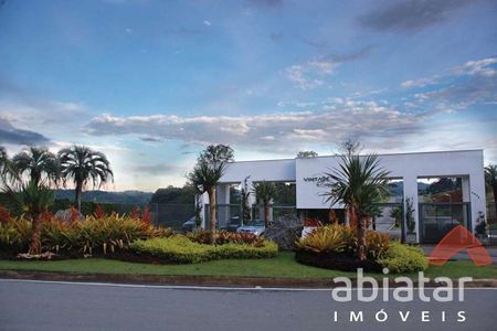 3_photo/94cfaa56c7.6ba4ef9df26df2e3-ATLAS-db979ae1-4e59-4836-8cf9-e1be4b1cb48c.jpg de casa de condomínio à venda com 4 quartos, 394m² em Mundo Real, Embu das Artes