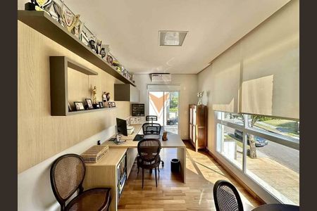 46_photo/94cfaa585b.6f37dcbde4b7b096-ATLAS-e904fecf-bea5-4f4c-81c7-b2ad381d65bd.jpg de casa à venda com 3 quartos, 281m² em Rio Cotia, Cotia