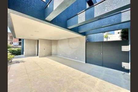 4_photo/94cfaa58e5.b9b7162baa560680-ATLAS-68af755e-c1dc-41f8-b7d1-39411c29c841.jpg de casa de condomínio à venda com 3 quartos, 374m² em Rio Cotia, Cotia