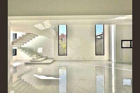 37_photo/94cfaa58e5.b9b7162baa560680-ATLAS-914c014b-af05-40fb-91a8-3eee56fa007f.jpg de casa de condomínio à venda com 3 quartos, 374m² em Rio Cotia, Cotia