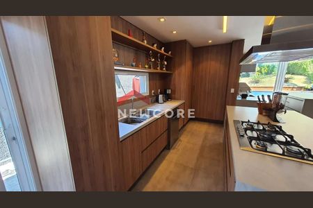 14_photo/94cfaa5981.93b8fa184532727f-ATLAS-3ef7b3e4-113e-4607-92fb-d76f2aa6d879.jpg de casa de condomínio à venda com 4 quartos, 420m² em Rio Cotia, Cotia