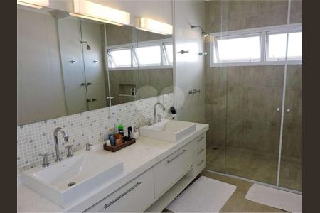 2_photo/94cfaa5983.935c805baf9a7d1f-ATLAS-1a8bdc1a-0d53-4a5b-91c2-538baf4b7e21.jpg de casa à venda com 4 quartos, 407m² em Rio Cotia, Cotia