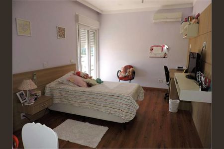 11_photo/94cfaa5983.935c805baf9a7d1f-ATLAS-73e89c4e-17e5-42d4-be04-d0286700e829.jpg de casa à venda com 4 quartos, 407m² em Rio Cotia, Cotia